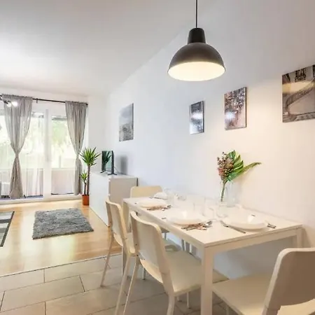 2Br & 2Balcony Apartment By Nw Budapest Exterior photo