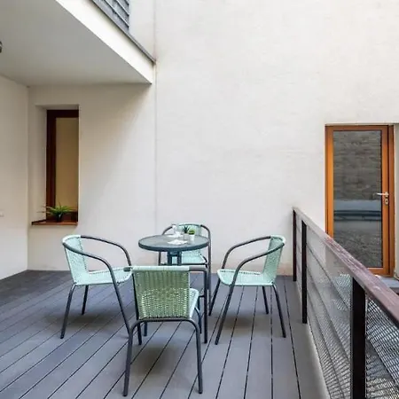 2Br & 2Balcony Apartment By Nw Budapest Exterior photo