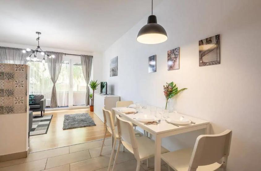 Apartment 2br & 2balcony By Nw