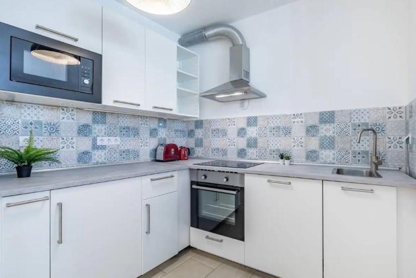 2br & 2balcony By Nw Apartment