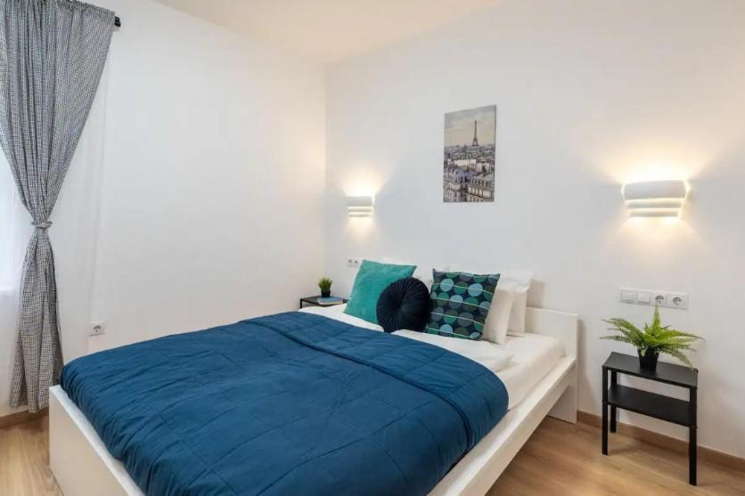 2br & 2balcony By Nw *